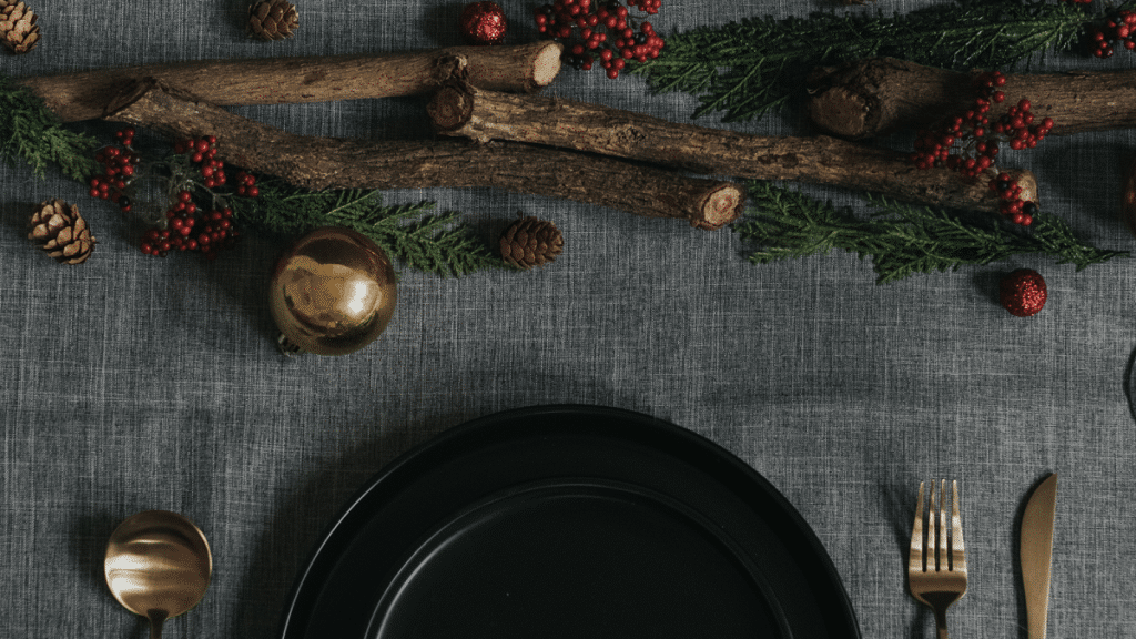 Christmas table foliage