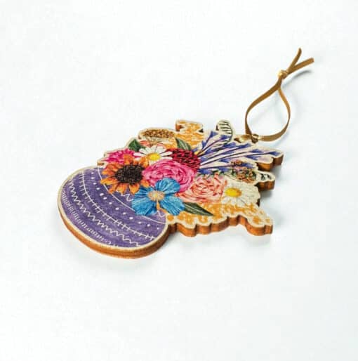 Floral Wooden Tree Decorations with Gold Ribbon Side Angle